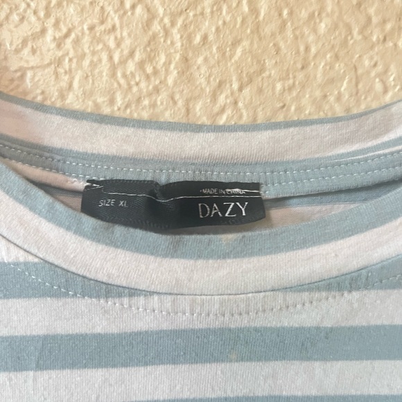 DAZY light green & white striped tee - Picture 2 of 2